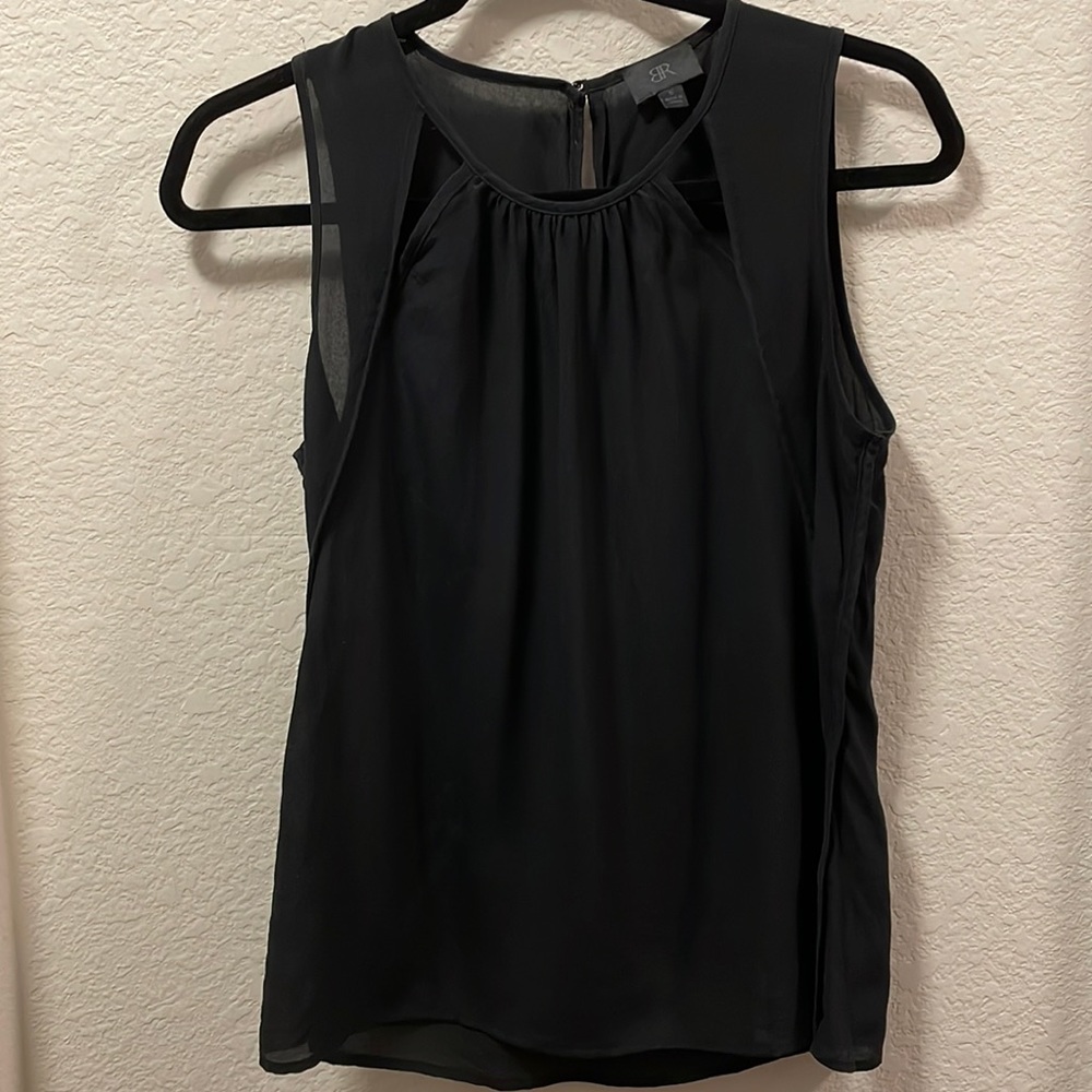 Banana Republic 100% sleeveless silk blouse size small, black.